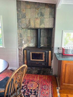 Interior - Little Kobada - Perfect base for your Kangaroo Island adventure! (Kingscote)