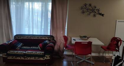 Comfortable 3BD home -5 mins to Scarborough Town center