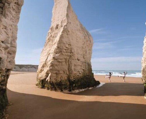 This cottage is a 4 bedroom(s), 2 bathrooms, located in Broadstairs, England.