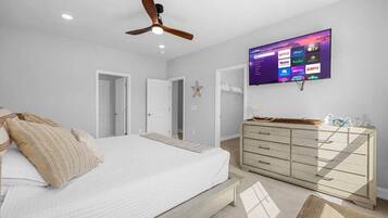 4 bedrooms, iron/ironing board, WiFi, bed sheets