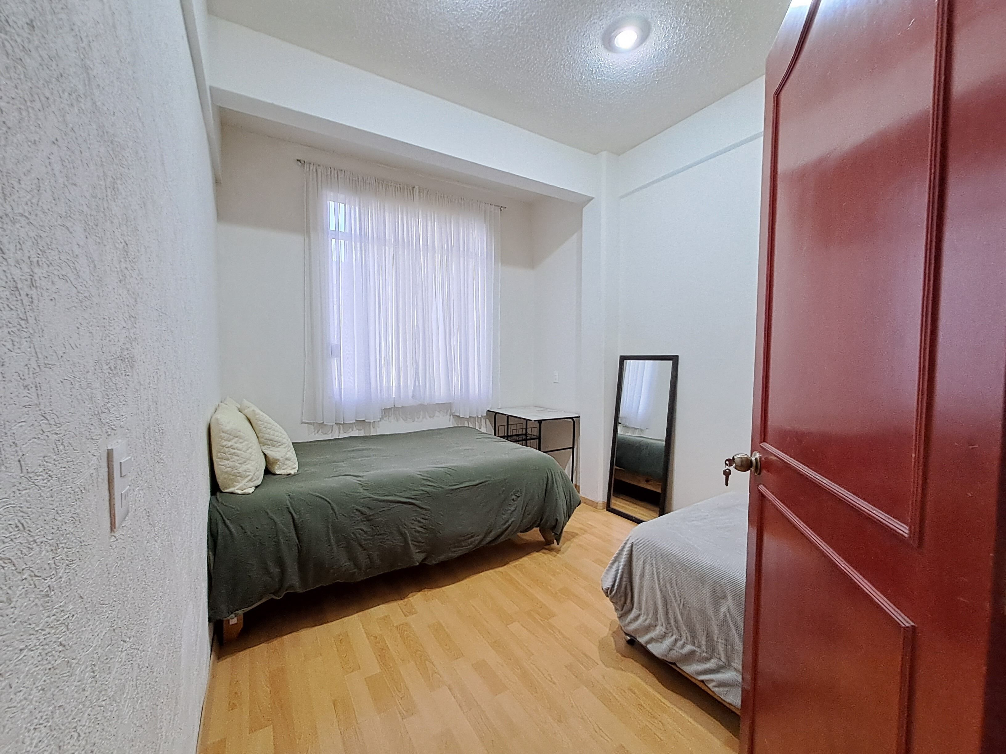 4 rooms in a shared house. Ideal for large groups