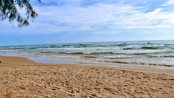 Perto da praia, areia branca