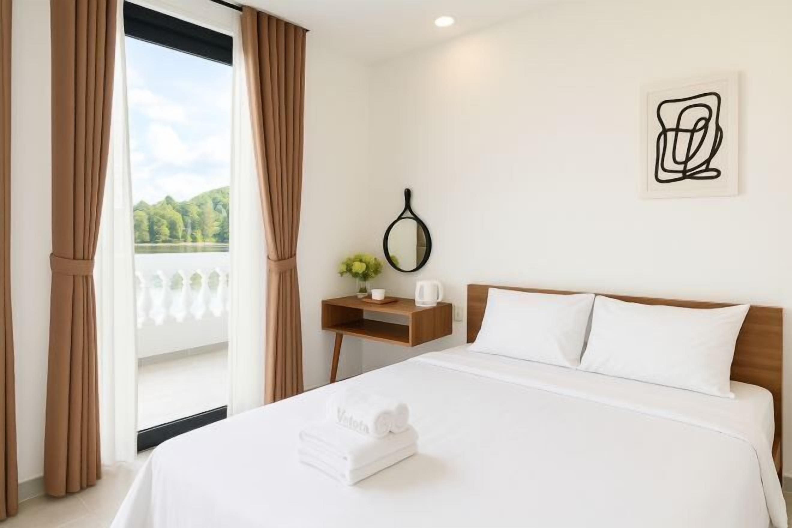 이집트산 면 시트, 고급 침구, 메모리폼 침대, 미니바