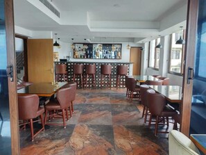 Bar (on property) - The Aryan Hotel Gangtok (Gangtok)