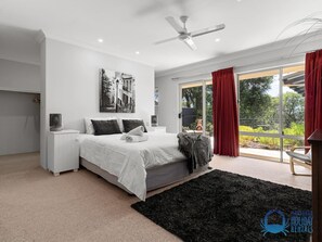 5 bedrooms, iron/ironing board, free WiFi, bed sheets