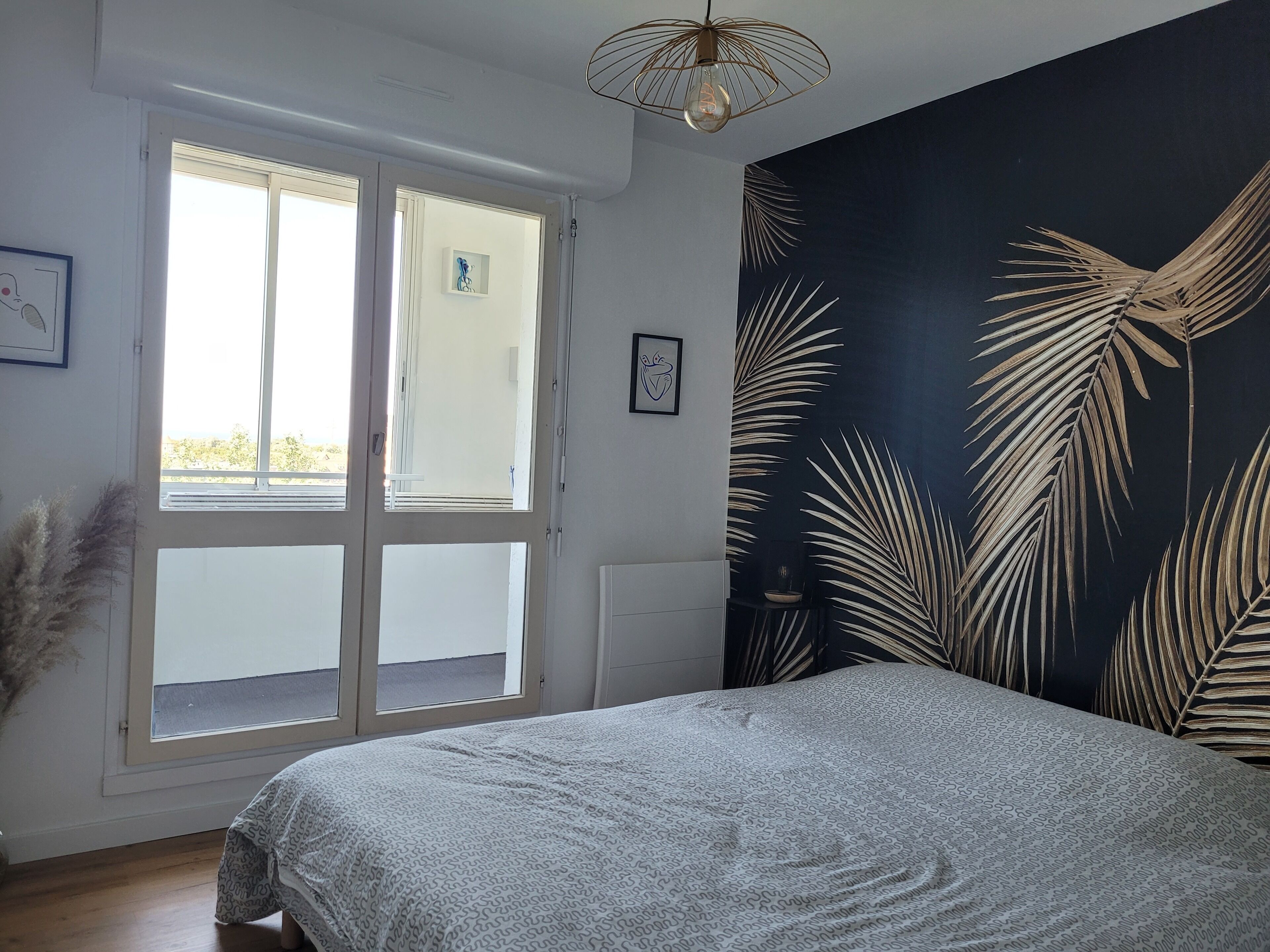 Apparemment sur le Port , vue mer . A Proximité de Toutes les Commodités à Pied