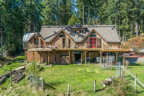 Snuggler`s Cove-Townhouse w/ Beach Access & Kayaks