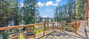 Snuggler`s Cove-Townhouse w/ Beach Access & Kayaks