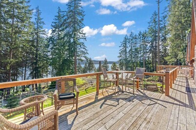 Snuggler`s Cove-Townhouse w/ Beach Access & Kayaks