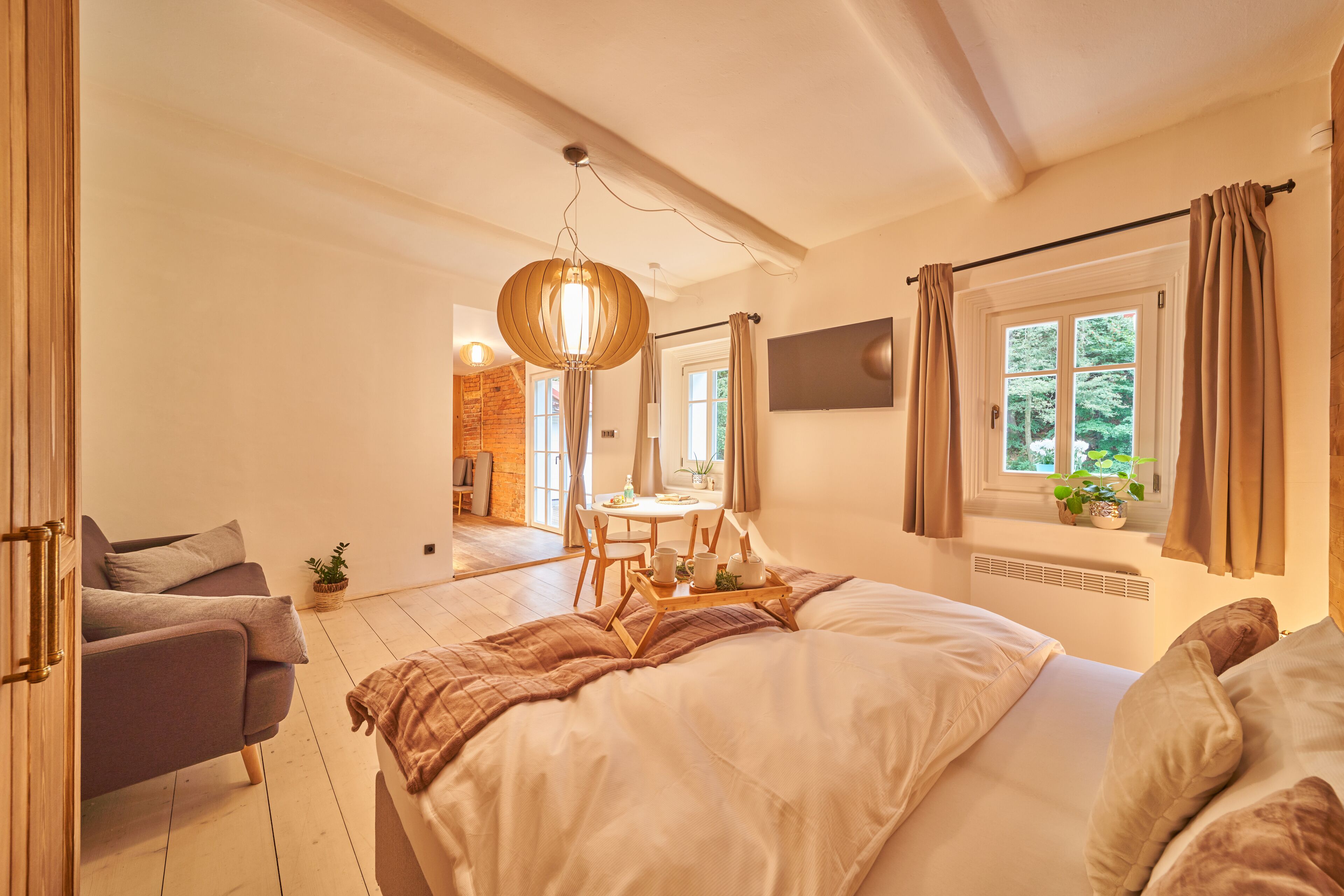 豪華開放式套房 | 高級寢具、Select Comfort 床墊、隔音、隨行嬰兒床