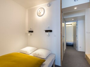 1 bedroom
