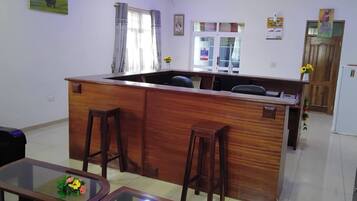 Quarto, vários quartos, vista para a cidade | Parte interna