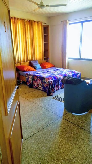 Room, Multiple Bedrooms, City View | 10 bedrooms - Room-renajoe Exclusive Guesthouse Tema C (Tema)