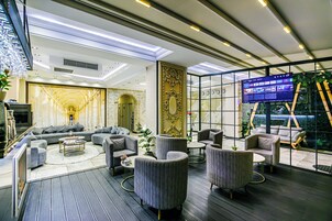 43-inch Smart TV with digital channels, TV, iPod dock