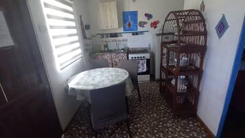 Loft, 3 Bedrooms, Smoking, Patio | Dining room