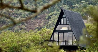 The ZenDen-Cozy Cabin perfect hideout for couples