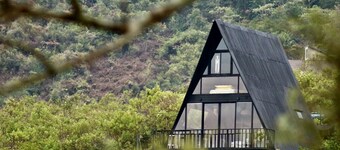 The ZenDen-Cozy Cabin perfect hideout for couples