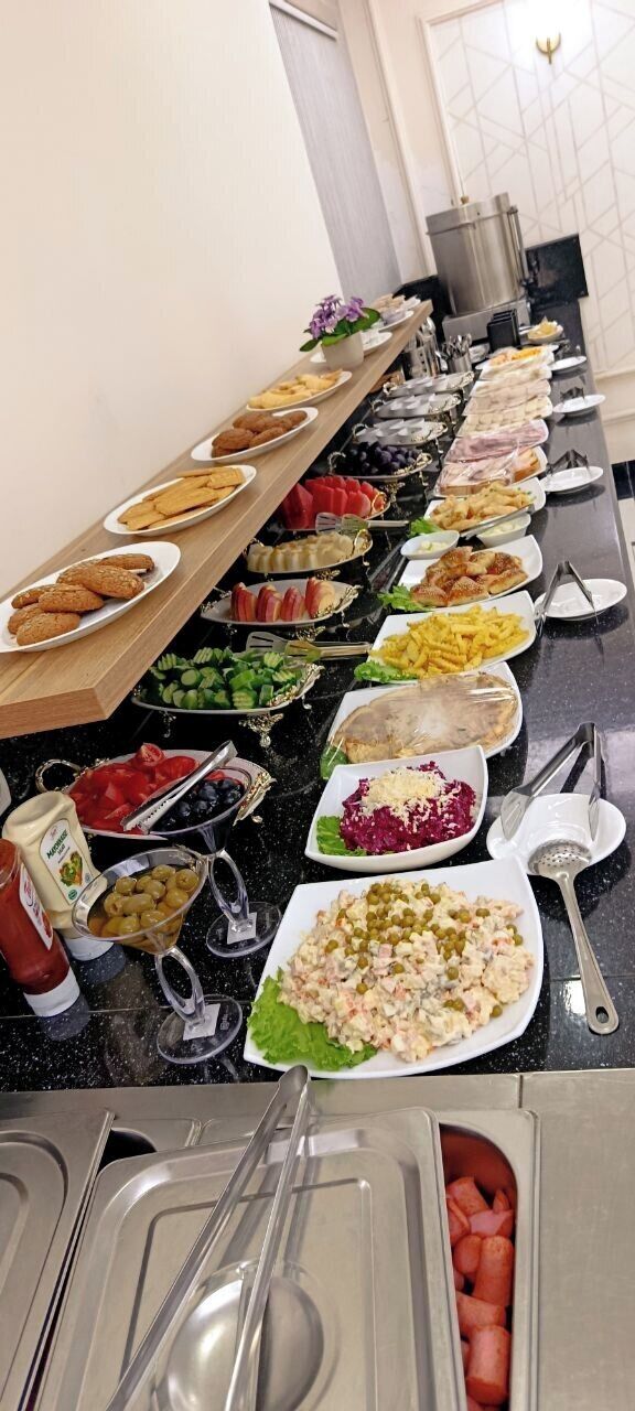 Free daily full breakfast