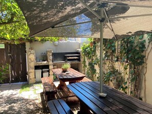 Room, 1 Bedroom, Accessible, Smoking | Outdoor dining