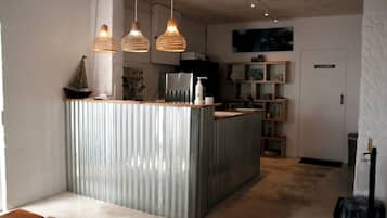 Room, 1 Bedroom, Accessible, Smoking | Property entrance