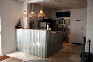 Room, 1 Bedroom, Accessible, Smoking | Property entrance