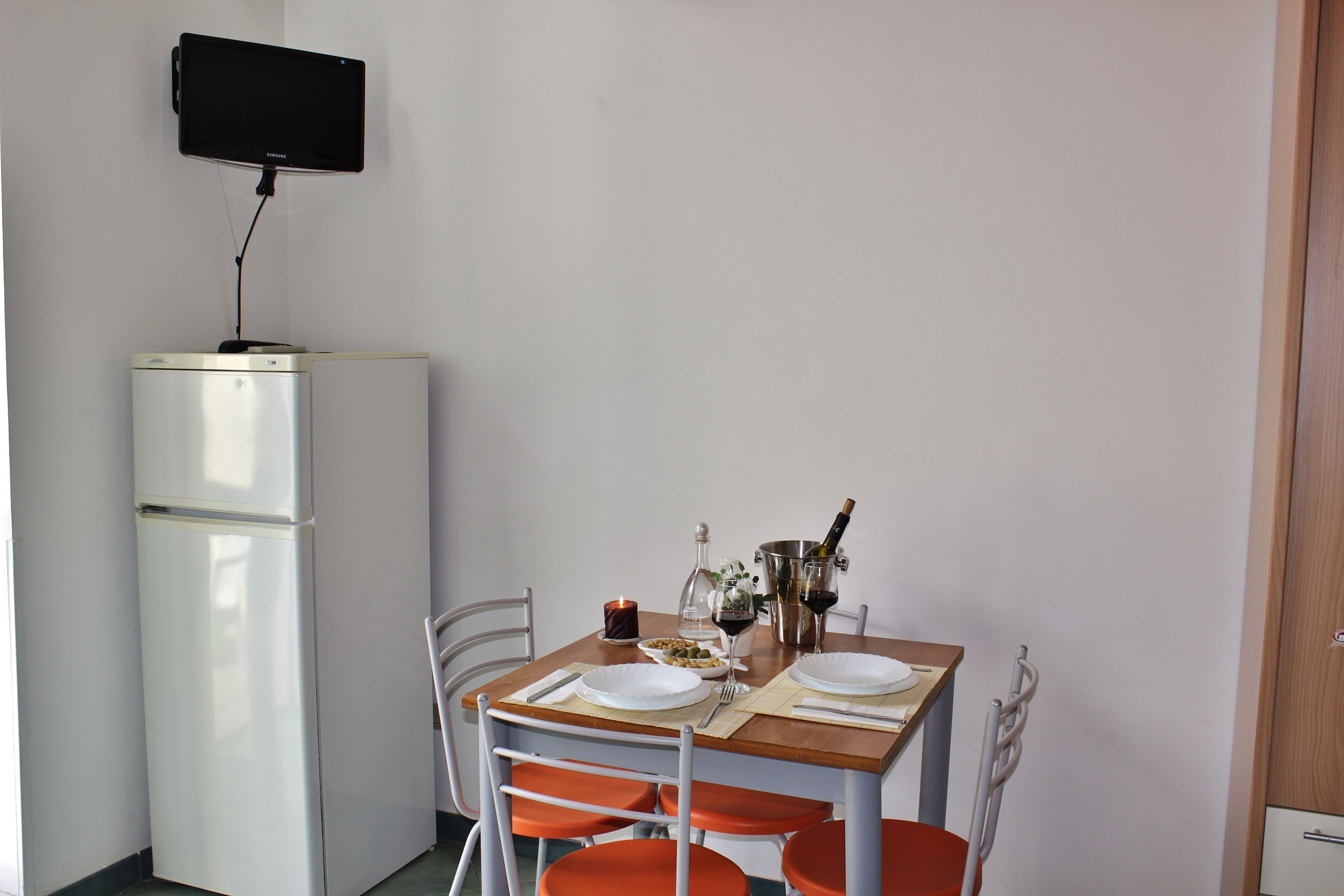 Apartment, 1 Bedroom, Ocean View | Dining room