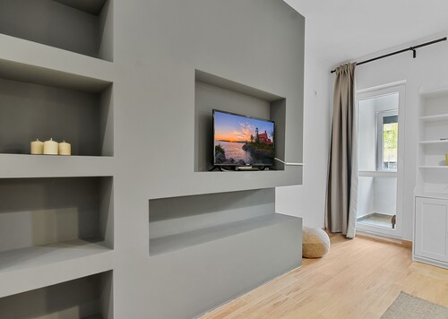 Young Studio in Avangarden City