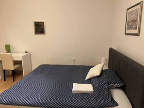 Dortoir partagé, 1 chambre, vue sur le jardin | 1 chambre
