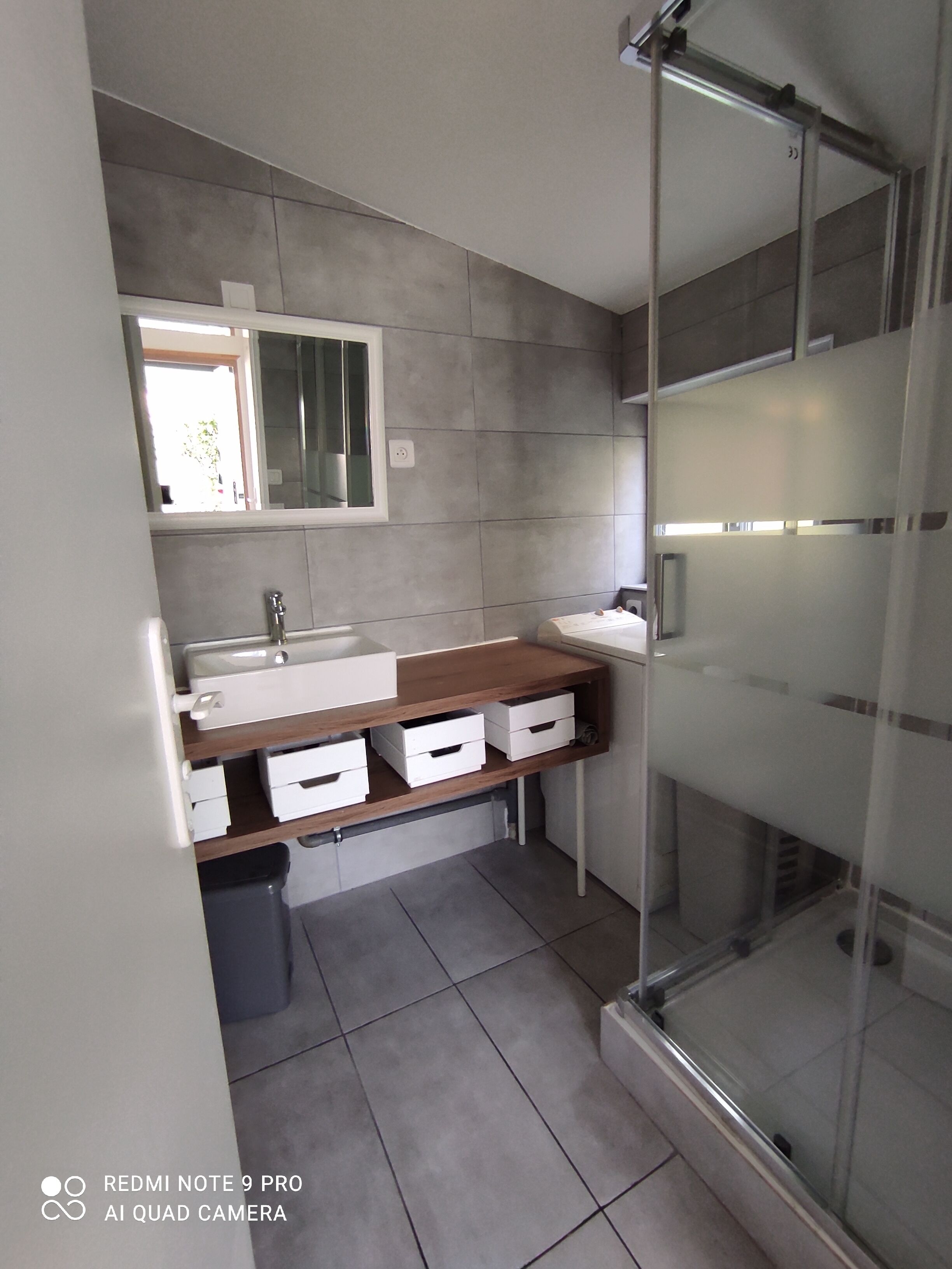 House with exceptional sea view with beaches within walking distance. 