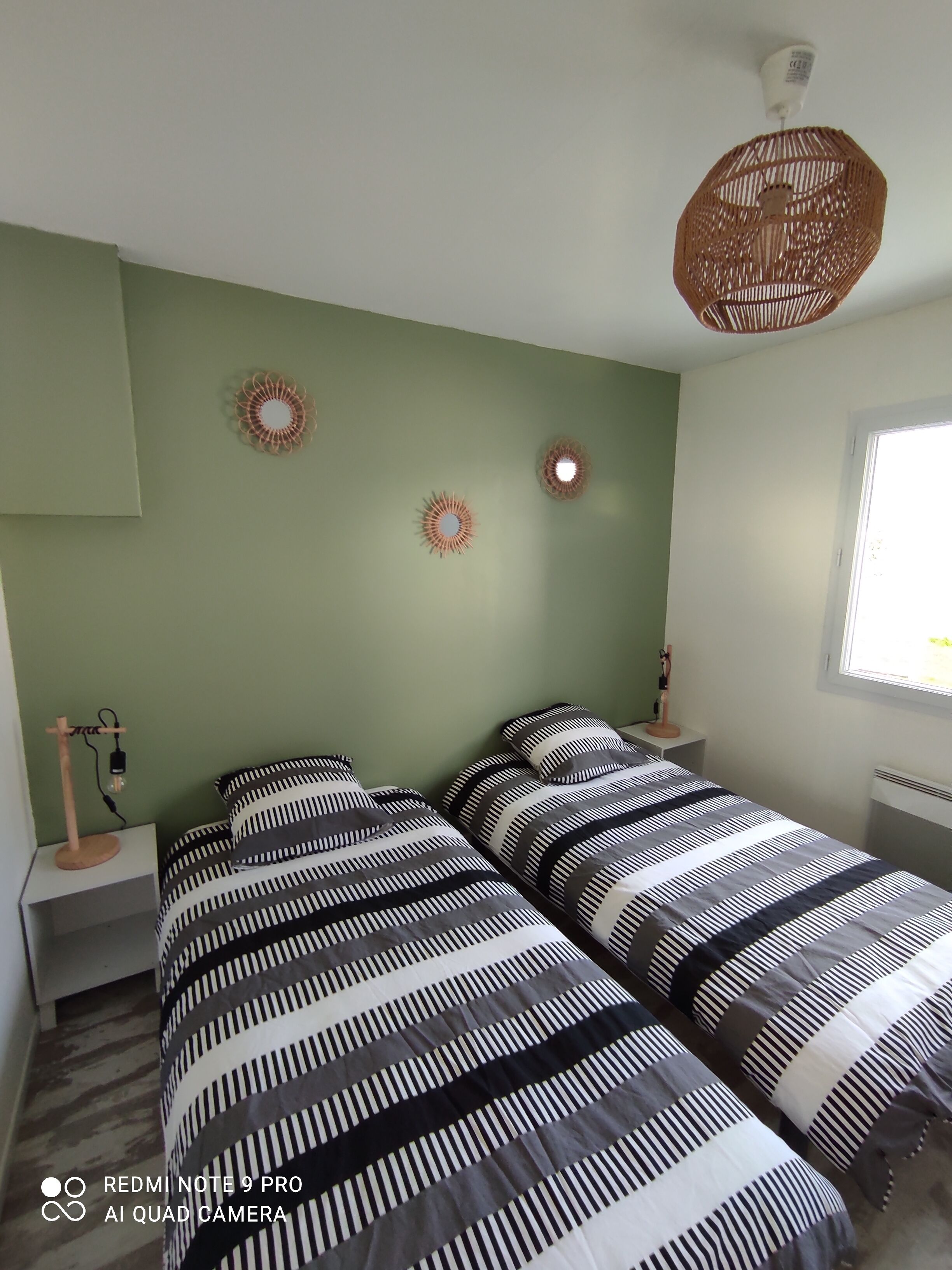 House with exceptional sea view with beaches within walking distance. 