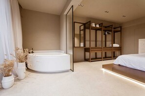 1 habitación, tabla de planchar con plancha, wifi gratis y ropa de cama 