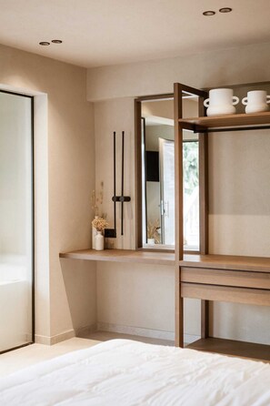 1 habitación, tabla de planchar con plancha, wifi gratis y ropa de cama 