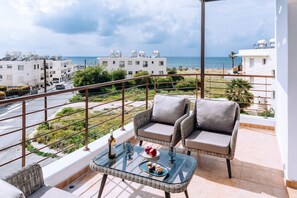 Balcony - Procy 102 Apartment Katw Paphos Ideal for Long or Short Stays (Paphos)