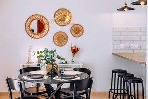 Dining - Procy 102 Apartment Katw Paphos Ideal for Long or Short Stays (Paphos)