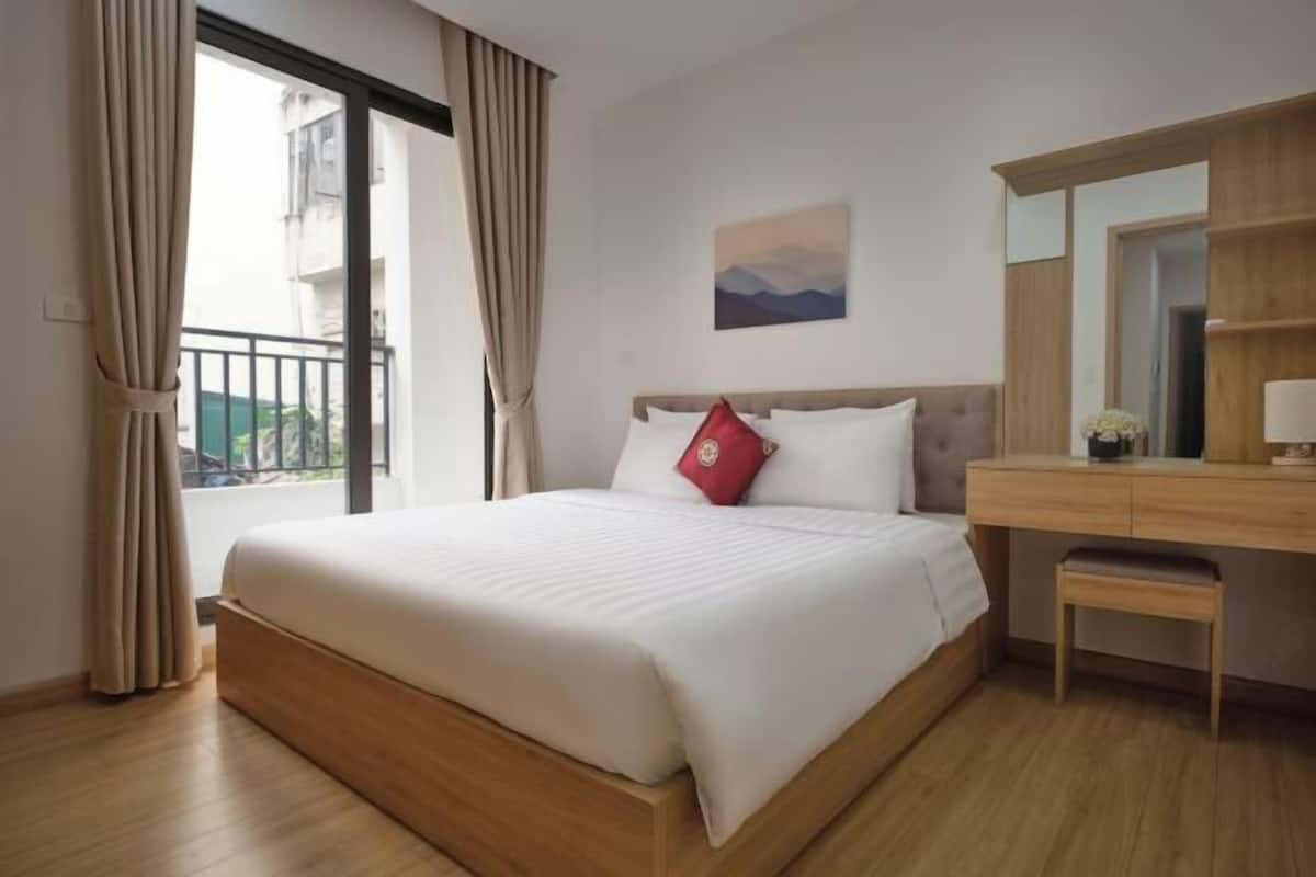 1 quarto, cortinas blackout, quartos à prova de som
