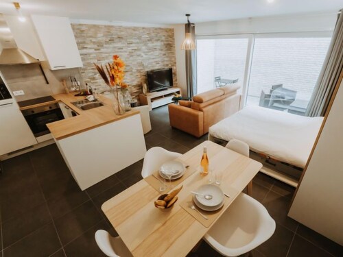 Oasi with parking and terrace by Interhome