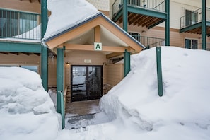 Exterior detail - The Green Diamond | Walk to Lift, 2 Balconies (Durango)