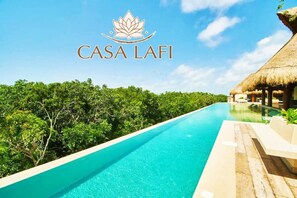 Apartamento, 2 habitaciones, balcón, vistas al jardín | Piscina | Una piscina al aire libre