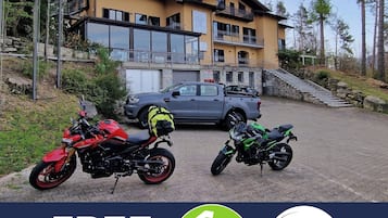1 Schlafzimmer, Daunenbettdecken, Schreibtisch, Bügeleisen/Bügelbrett