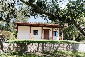 Exterior - Wine Country Canyon Casita (Arroyo Grande)