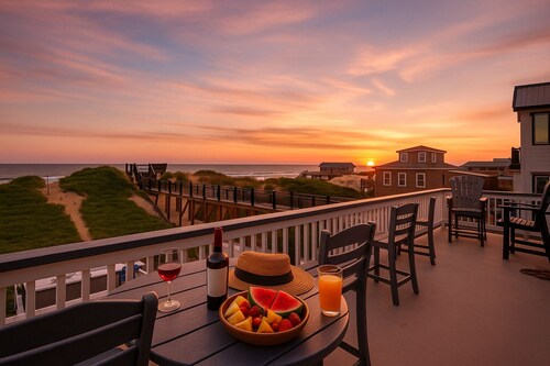 Sale: Aug23-Aug29: Coastline Haven Oceanfront | OBX Pier | Pool • Spa • Elevator