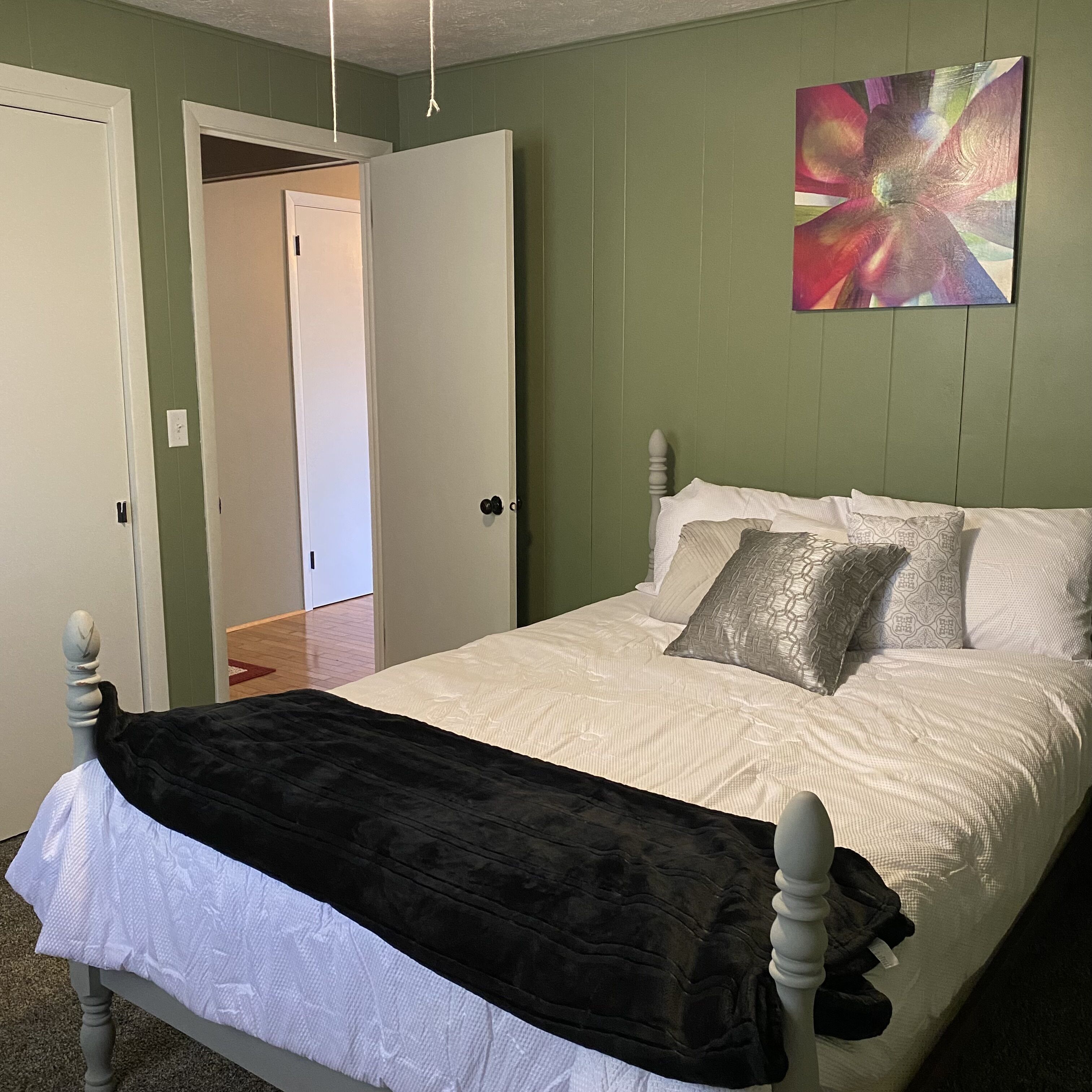 All the basics for traveling workers and longer stays.