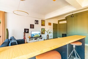 Apartamento, 1 habitación, fumadores, balcón | Restauración