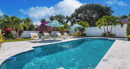 Sun, Sand & City Nights — 5 bedroom pool home