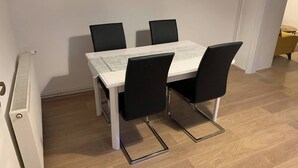 Chambre, 1 chambre, vue jardin | Salle à manger