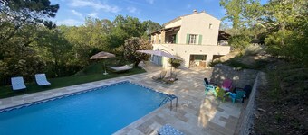 8-person villa in quiet location near lake and beach