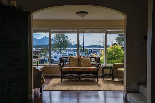 The Lincoln Street House