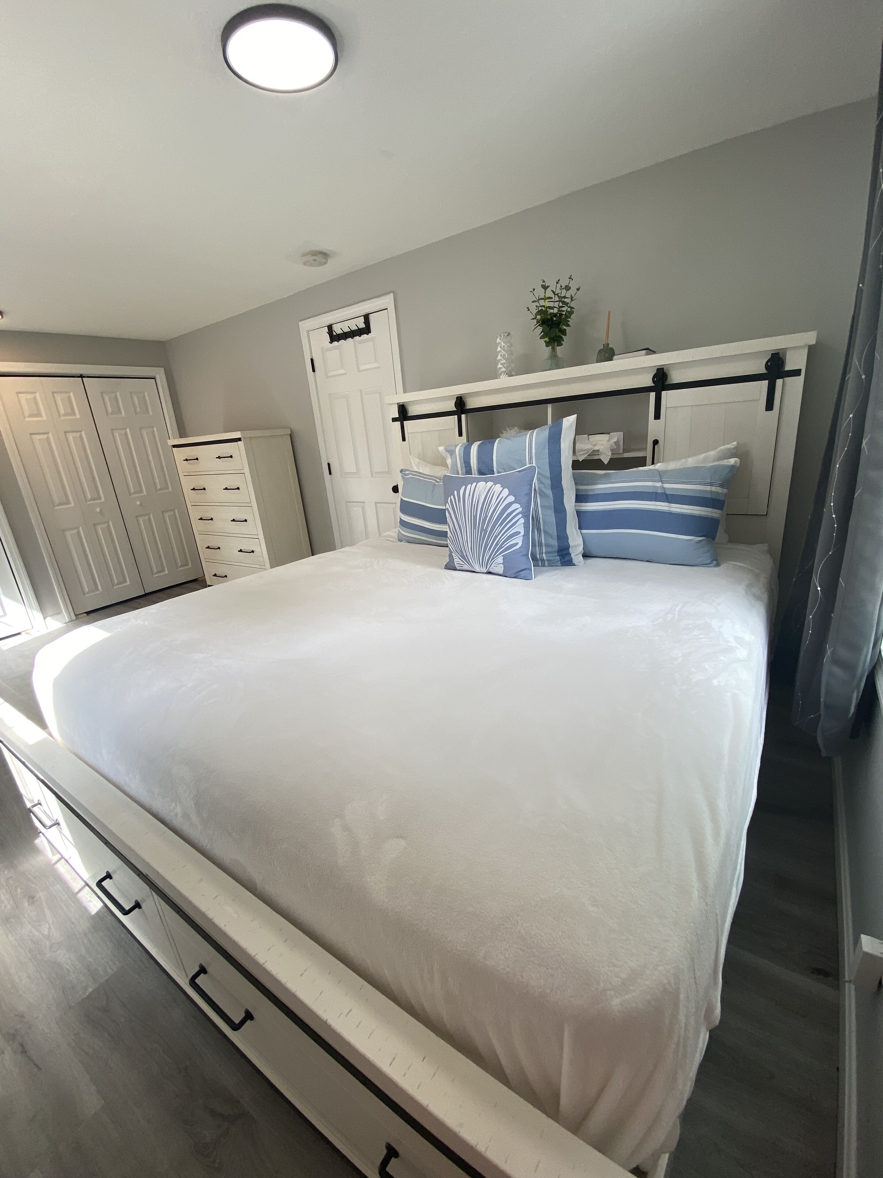 Unwind in our Cozy Brockton Oasis