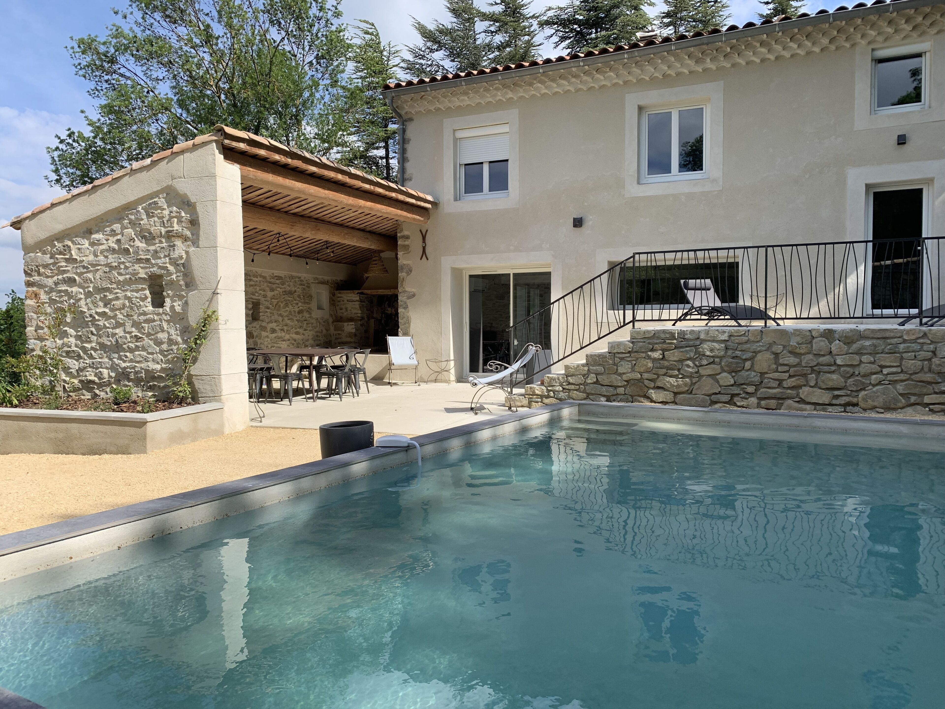 Gîte renovated, swimming pool, at the gateway to the Drôme provençale, near Saou