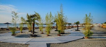 Alezzi Yaht Apartment With Sea View Near The Beach